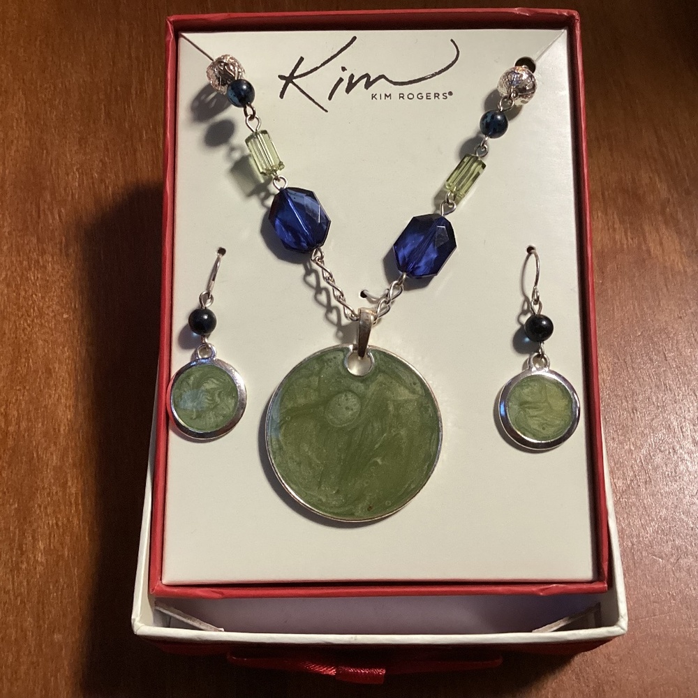Kim Rogers Necklace and Earrings Set New in Box